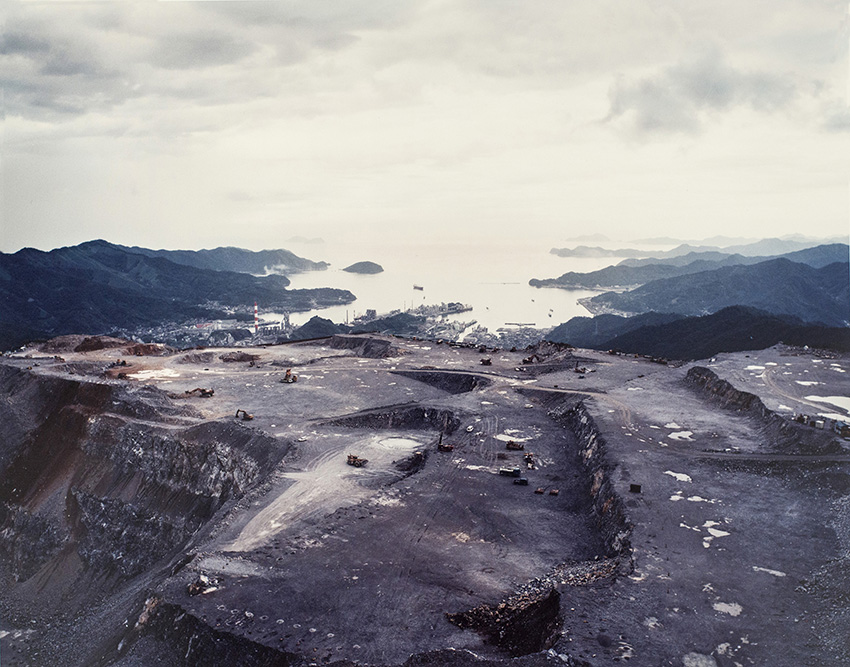 Naoya Hatakeyama, Lime Hills #27403, 1989 I C-print
Cartacea Galleria 
Cartacea Gallery