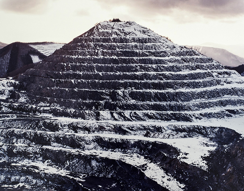 Naoya Hatakeyama, Lime Hills #29214, 1990 I C-print
Cartacea Galleria 
Cartacea Gallery