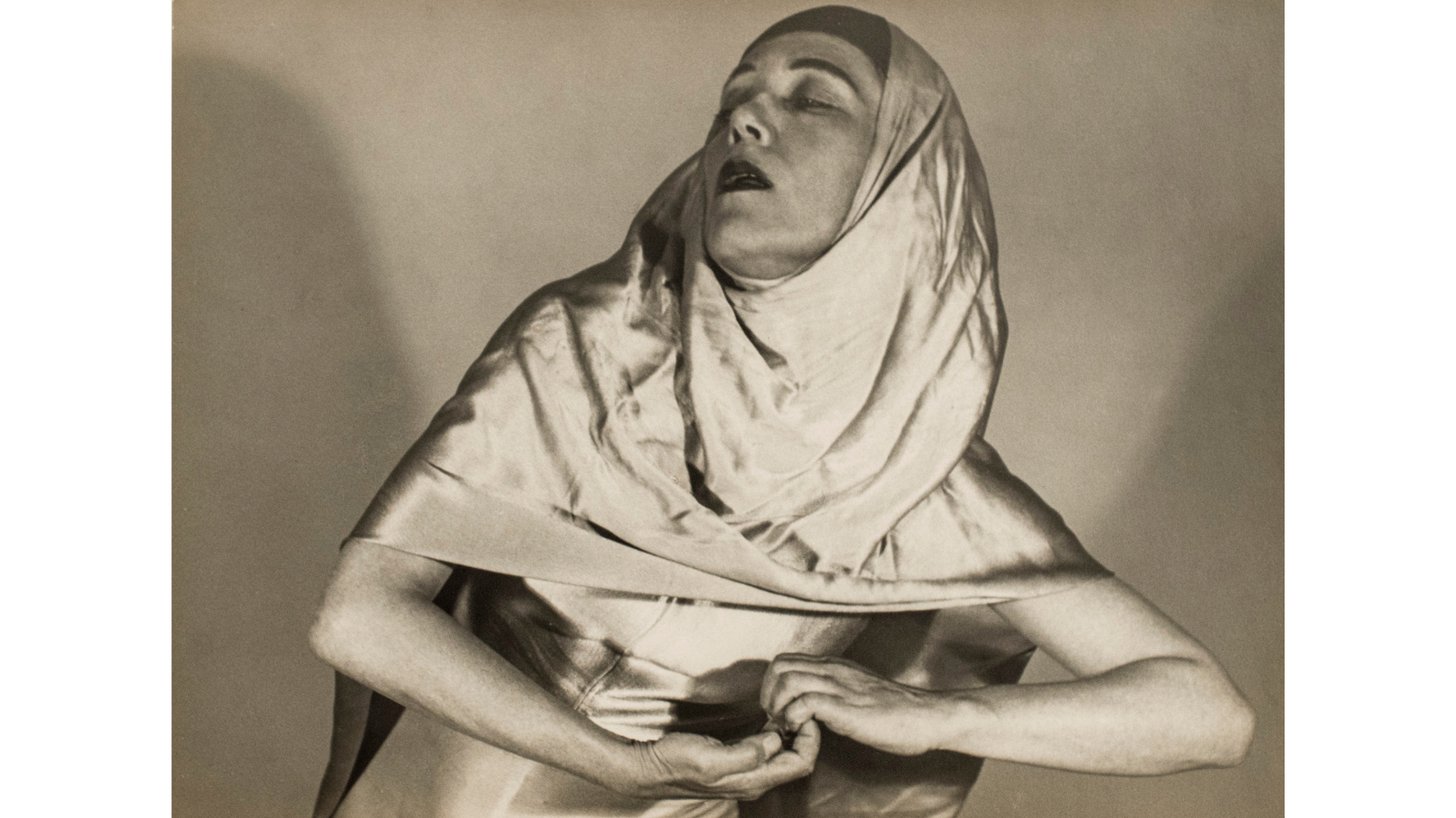 Albert Renger-Patzsch, Mary Wigman, 1930 Vintage Gelatin Silver Print Cartacea Galleria Cartacea Gallery