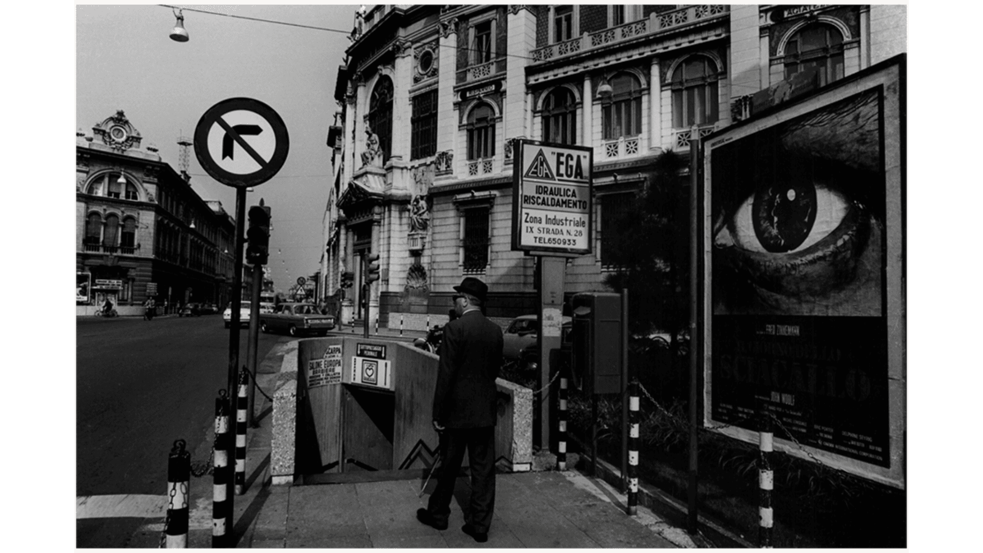 Cartacea Galleria Cartacea Gallery Roberto Salbitani - La Città Invasa (1972-1984)