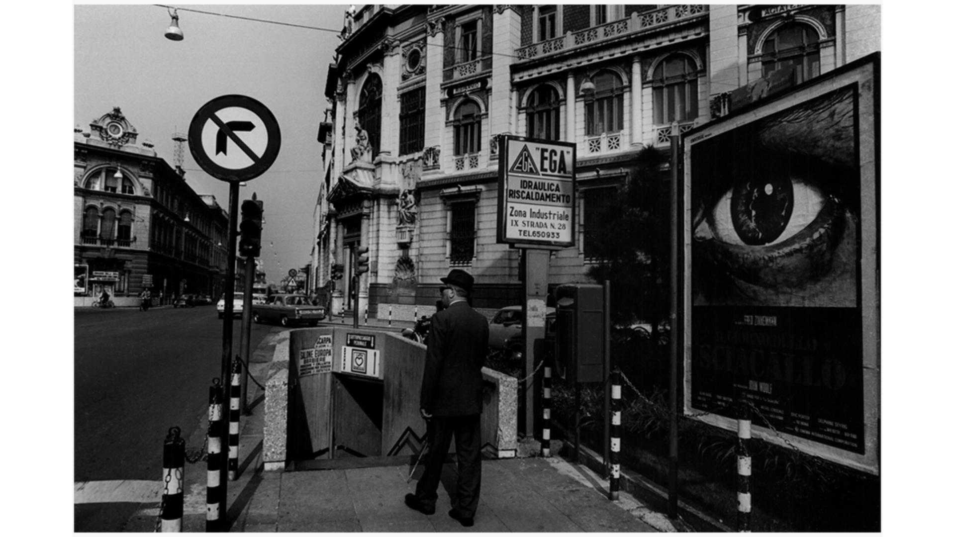 Cartacea Galleria Cartacea Gallery Roberto Salbitani - La Città Invasa (1972-1984)